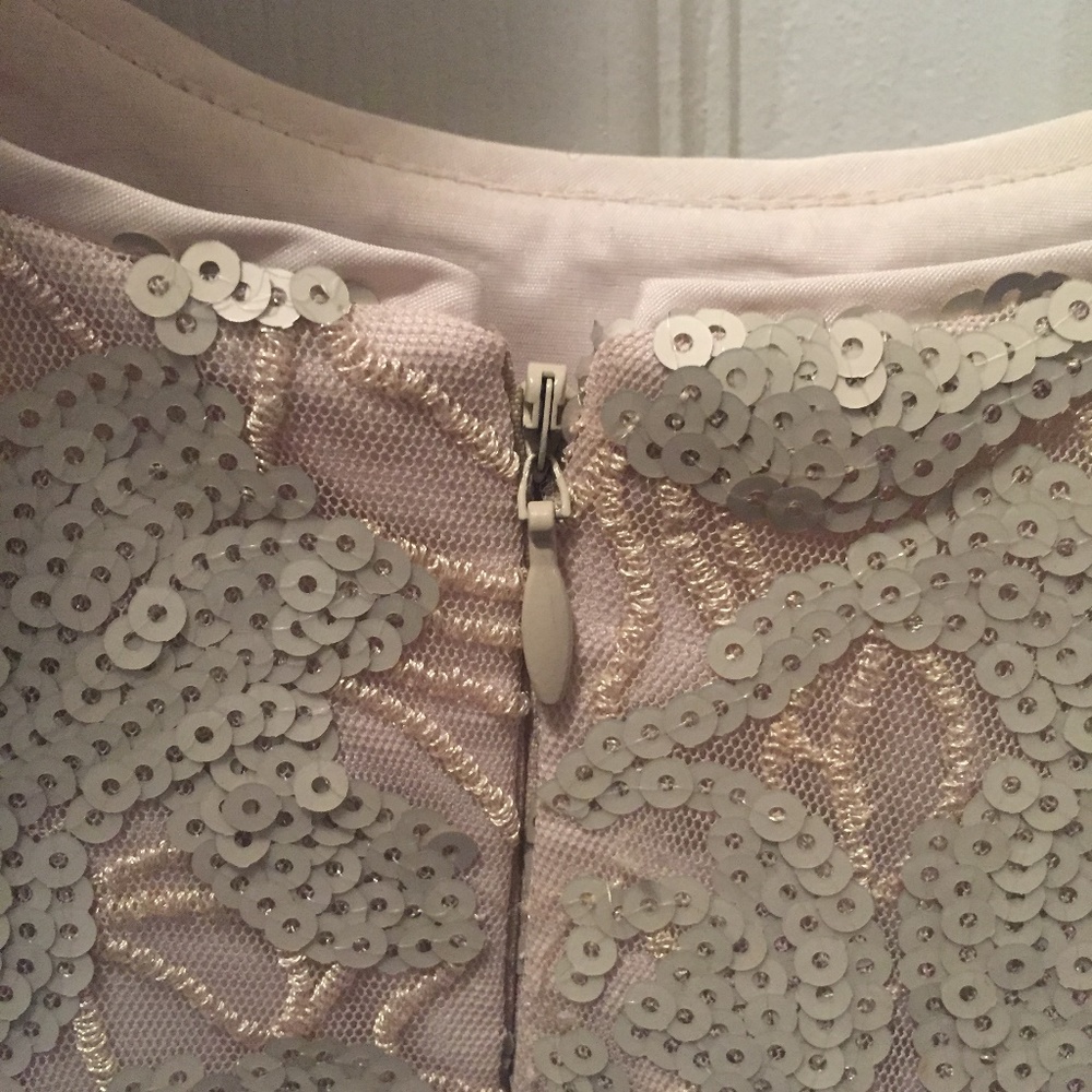 💃Nude/Cream with sequined bodice. Beautifully understated and pretty. 💜 - Picture 7 of 8